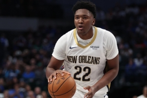 這新秀不得了！奎因18中12拿下生涯新高30分外加9板4助2斷2帽