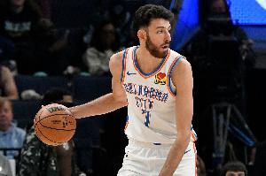 高效表現！霍姆格倫15中10拿下21分7板1助1斷3帽