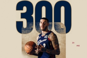 恭喜！騎士官方曬照：朗佐·鮑爾達成生涯第300場(chǎng)里程碑