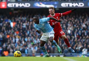 名宿：多庫一對一無(wú)法阻擋，實(shí)在想不起歐洲足壇哪個(gè)邊鋒比他更強