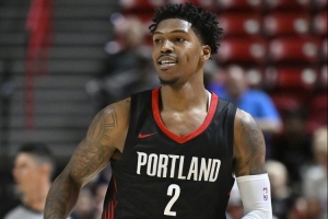 迷之自信！凱萊布·樂(lè )?；№斎址€穩不中 目前12投僅1中