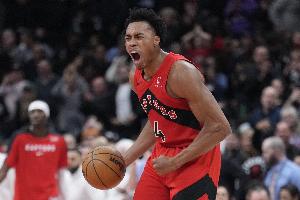 持續發(fā)力！斯科蒂·巴恩斯反擊暴扣 猛龍打出9-0領(lǐng)先76人16分