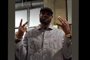 比老詹小19歲！蒂耶羅祝賀詹姆斯完成賽季首秀：耶！大叔