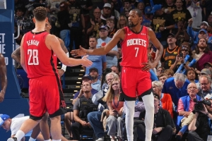 馬?。夯鸺扌浅煞指?籃板優(yōu)勢明顯 騎士轉換速度快有主場(chǎng)優(yōu)勢