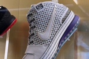 很多沒(méi)曝光過(guò)！球鞋媒體曬出眾多詹姆斯未發(fā)售的Sample鞋款