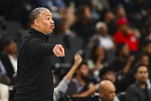 盧：其他隊比我們快 因此我們得打得聰明 更好的掌控球 及時(shí)退防