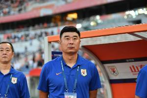 魯媒：韓鵬最大優(yōu)勢在威望，收官戰表現決定其競爭正式帥位的前景