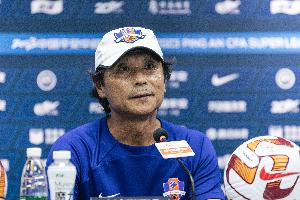 曲剛：我們理論上還沒(méi)有降級但困難很大，希望職業(yè)球員不要放棄