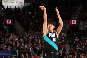 拓記：G聯(lián)盟提升了楊瀚森的自信 他現在在更衣室能和隊友打成一片