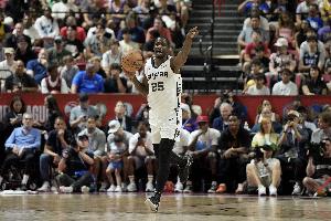 【菜鳥(niǎo)】落選秀加西亞12分5板6助3斷 科沃德19分埃奇庫姆12分10板