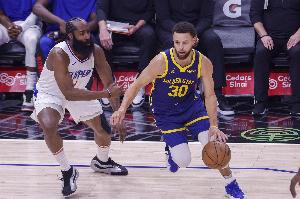 本賽季三分命中數:馬克西61球第1 庫里第2 米切爾第3哈登馬卡第4