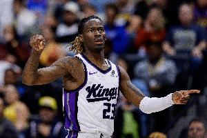 美記：多支球隊密切關(guān)注基翁·埃利斯 國王對交易他持開(kāi)放態(tài)度