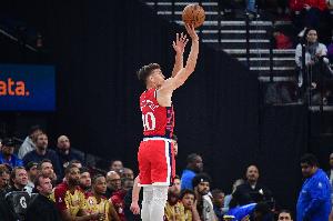 難堪大用！博格丹9中2&三分6中2拿到6分3助 多次大空位投丟