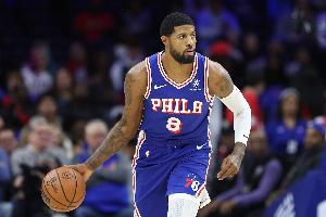 狀態(tài)不錯！喬治半場(chǎng)7中4&3記三分拿下13分3板2助