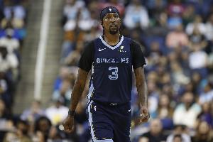 投射根本不行！波普&斯潘塞三分合計12中1 組隊躺贏(yíng)一場(chǎng)