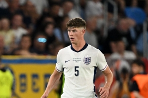 意媒：尤文有意引進(jìn)23歲圖盧茲后衛克雷斯韋爾，轉會(huì )費1000萬(wàn)歐