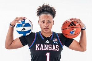 卡特·布萊恩特妹妹承諾堪薩斯大學(xué)！將代表女籃和女排出戰NCAA