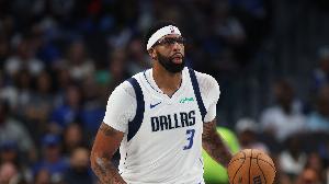 感覺(jué)這籌碼不太夠??！美記提交易方案：公牛出3將+2首輪換濃眉等