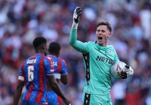 穩！凱恩近8年聯(lián)賽38次罰點(diǎn)37次命中，僅被迪恩·亨德森撲出1次