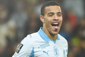 馬賽5-1大勝尼斯暫時(shí)登頂法甲，格林伍德雙響、奧巴梅揚1射2傳