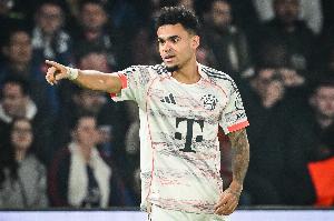 迪亞斯拜仁生涯前10輪德甲參與10球，新世紀僅次于凱恩和克洛澤