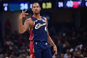 先發(fā)制人！莫布里首節6中4獨得12分 罰球6中4