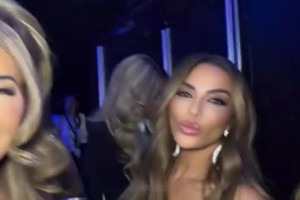 臺妹啦啦隊如此會(huì )整活，怪不得臺灣省聯(lián)賽收視率這么高！??