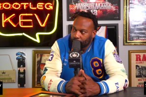 巴郎戴維斯回憶：林瘋狂時(shí)期更衣室塞滿(mǎn)了記者，我受傷給了他機會(huì )