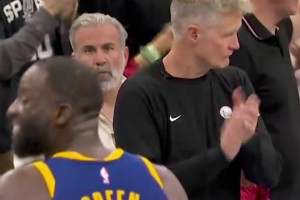 被吹了隔扣后，格林得意的小表情，文班都快被氣哭了.....