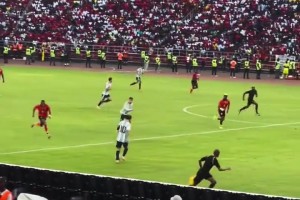 只有犯規才能阻止梅西??