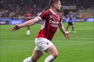 米蘭德比經(jīng)典！盧卡·約維奇梅開(kāi)二度