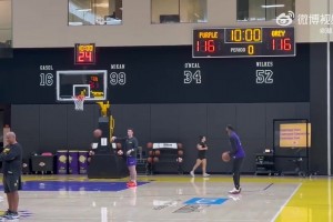 里夫斯：現在對手都包夾東契奇，老詹會(huì )利用好4打3優(yōu)勢??