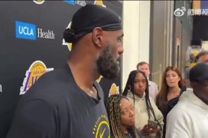 明天可能復出？詹姆斯今日：世界上沒(méi)有哪支球隊是我不能融入的！