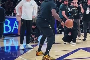 楊瀚森談心態(tài)：作為新秀得慢慢適應！總不可能一來(lái)就當進(jìn)攻核心！