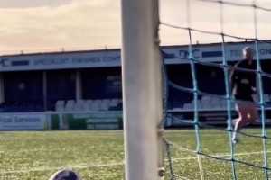 只有踢球的才懂打進(jìn)努角那一刻的爽??