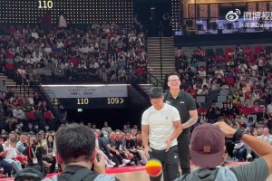 隔行如隔山！蘇炳添罰球罰出離譜三不沾，把易建聯(lián)給整笑了！